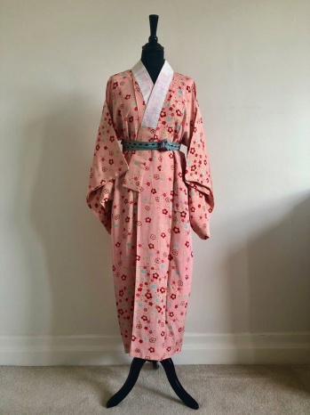 Make a Wish womens baby pink antique silk kimono red & light blue plum ...